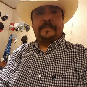 Meet your Posher, Roberto